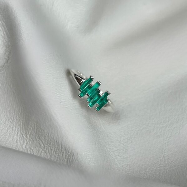 1 Anillo Pilares de Esmeralda