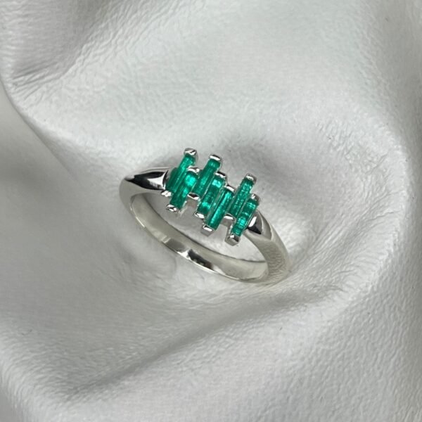4 Anillo Pilares de Esmeralda