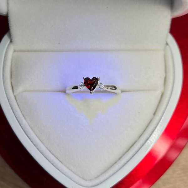 Anillo Corazón Real