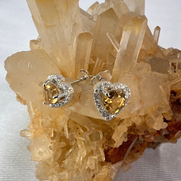 Aretes Corazón Dorado