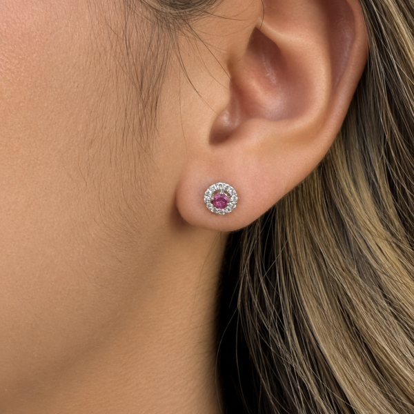 65875 Aretes Brillo Fucsia