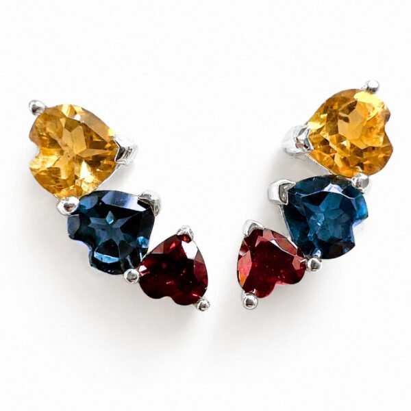 34 Aretes Corazón Tricolor